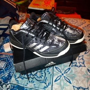 Adidas youth size 3